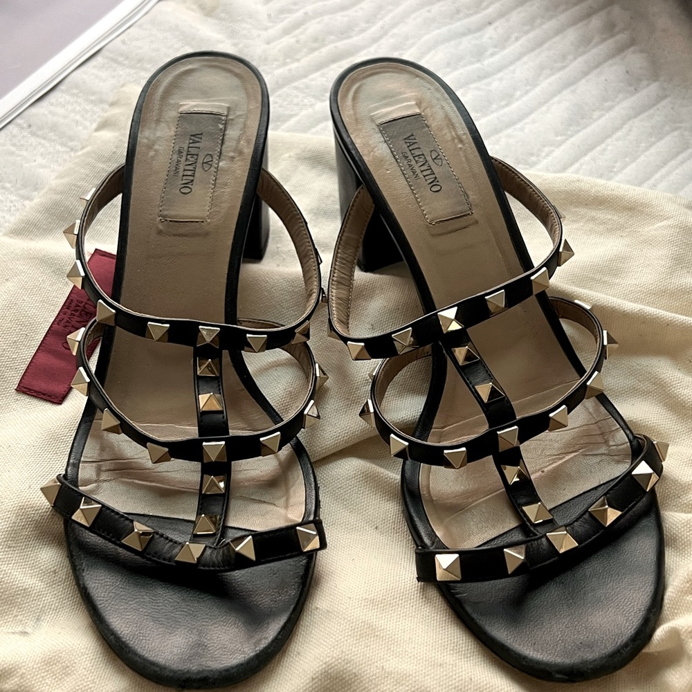 Valentino rock stud heels black size 9